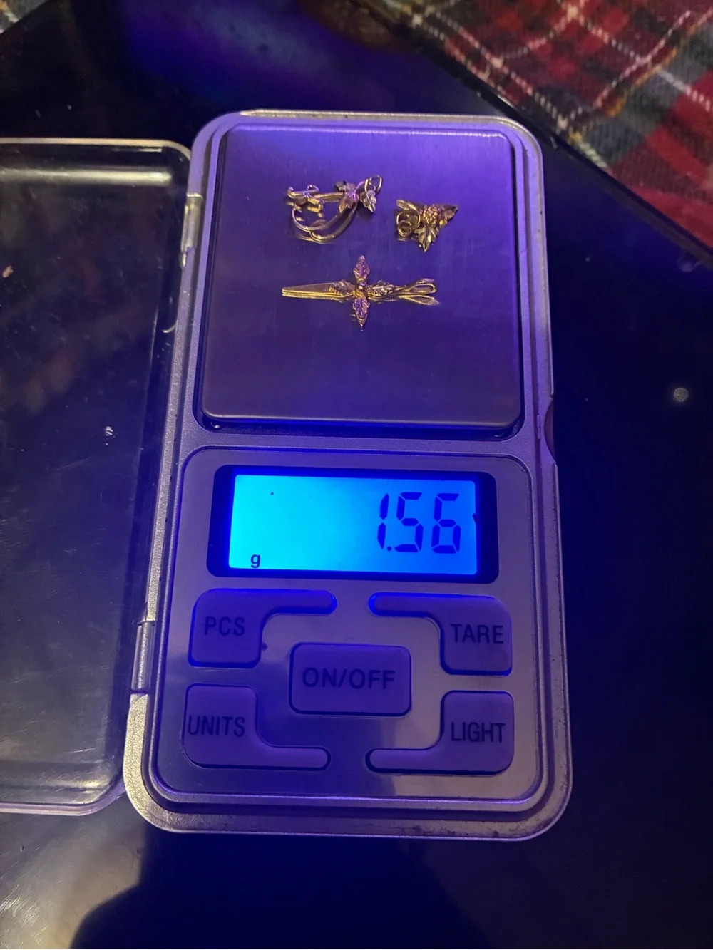 Real gold not gold tone real authentic halmarked gold 14 k white gold and ten k